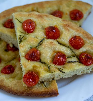 Focaccia s cherry paradajzom