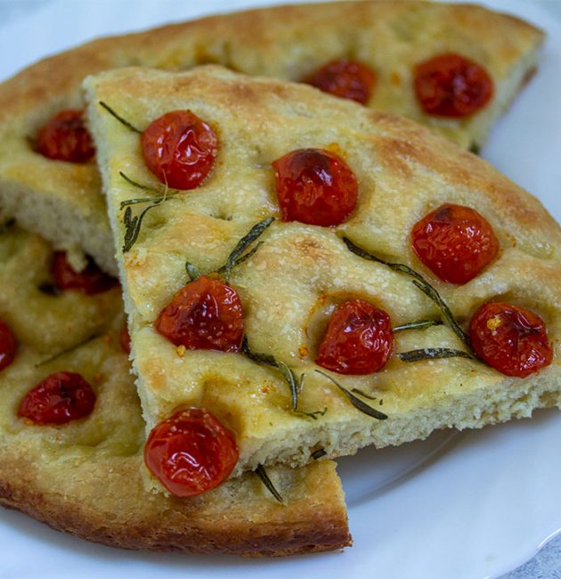 Focaccia s cherry paradajzom
