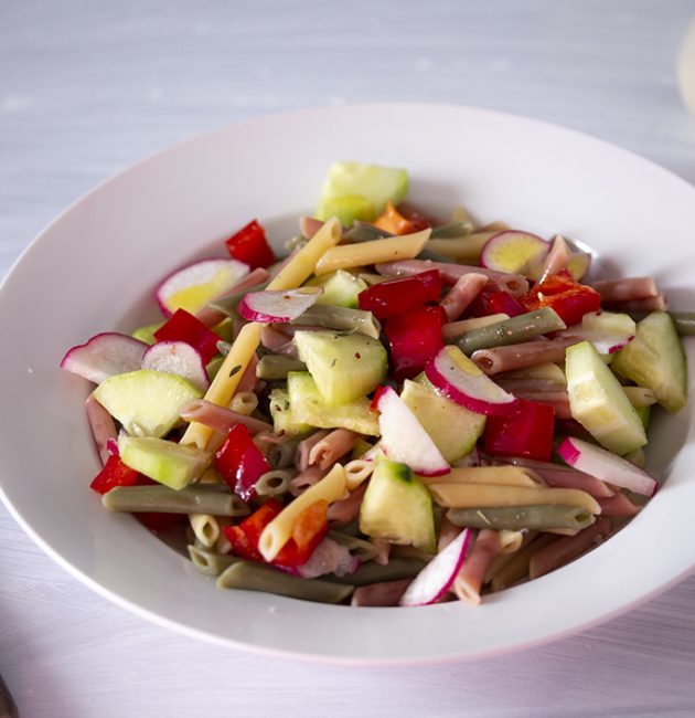 Salata s pastom