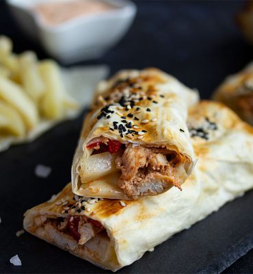Rolnice s piletinom i pomfritom