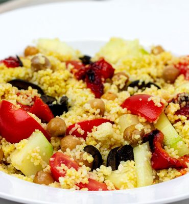 Salata s kuskusom i slanutkom