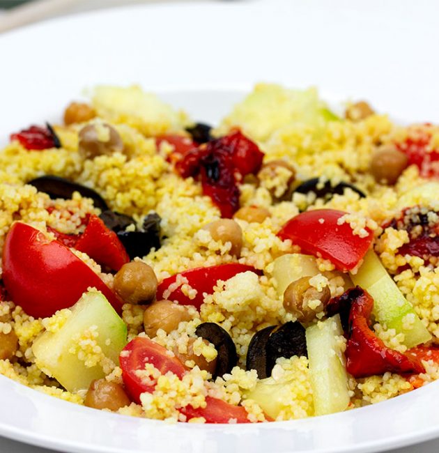 Salata s kuskusom i slanutkom
