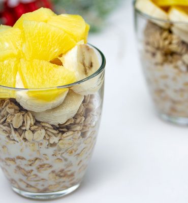 Zobene pahuljice s ananasom i bananom