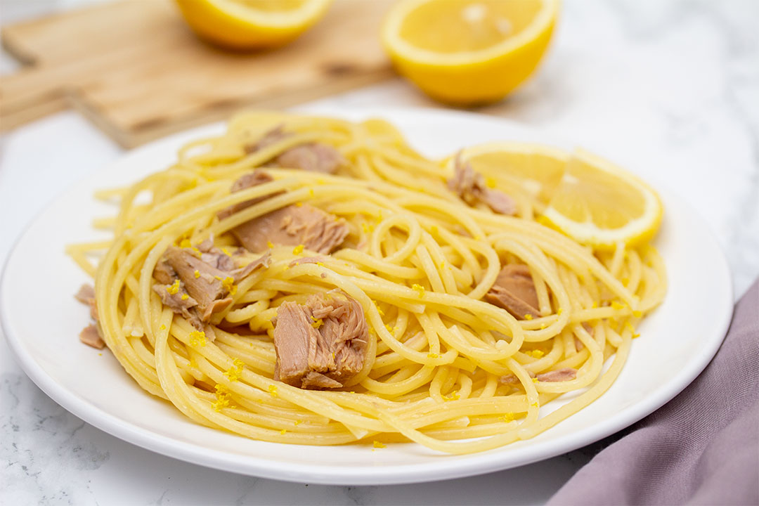 Spaghetti s tunom i limunom