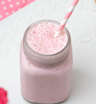 Smoothie - jagode i grčki jogurt