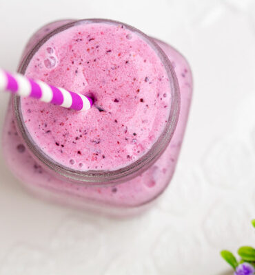 Smoothie jagode i borovnice
