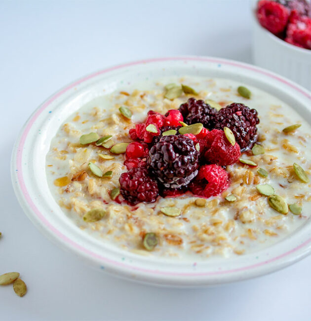 Zobena kaša sa šumskim voćem recept