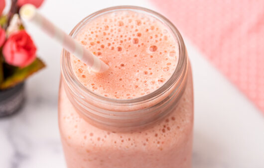 Smoothie - banane, jagode, limun recept