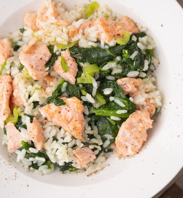 Riža sa lososom i špinatom recept