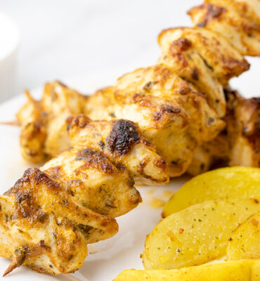Pileći ražnjići s krompirom iz pećnice recept