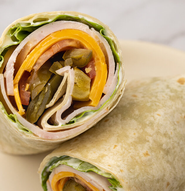Tortilja sa šunkom, sirom i paradajzom recept