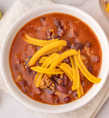 Chili s mljevenim mesom i crvenim grahom recept