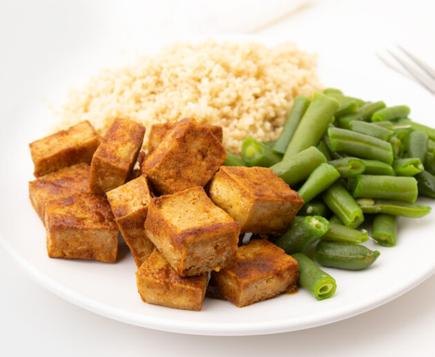 Tofu sa zelenim mahunama i kuskusom