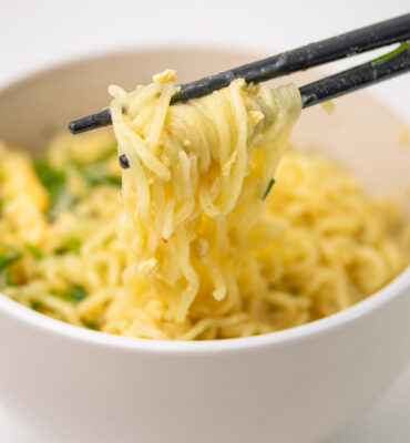 Ramen sa jajima