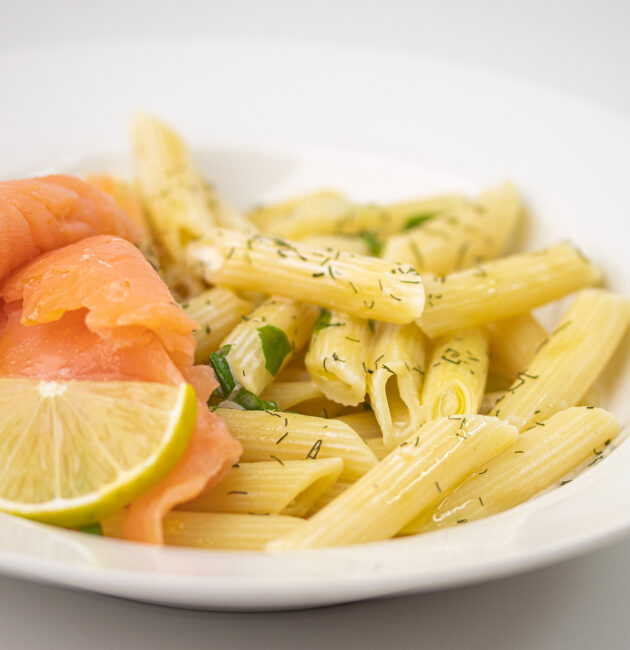 Penne tjestenina sa dimljenim lososom