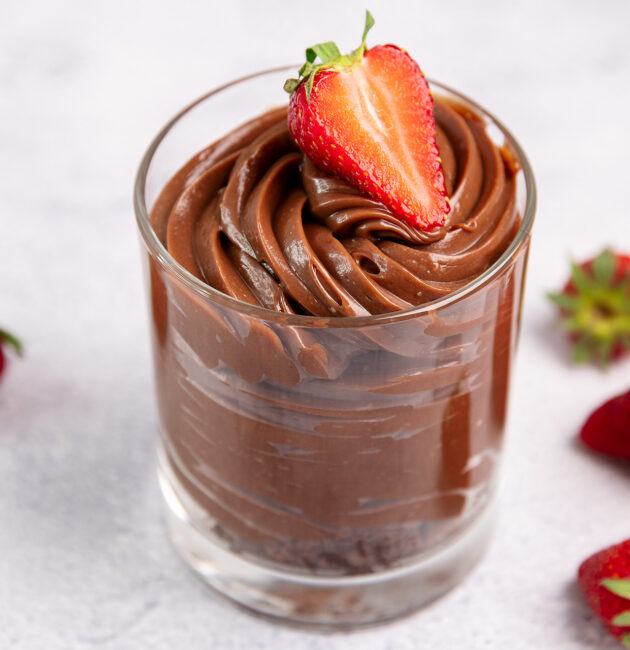 Desert u čaši sa Nutellom i Mascarpone sirom