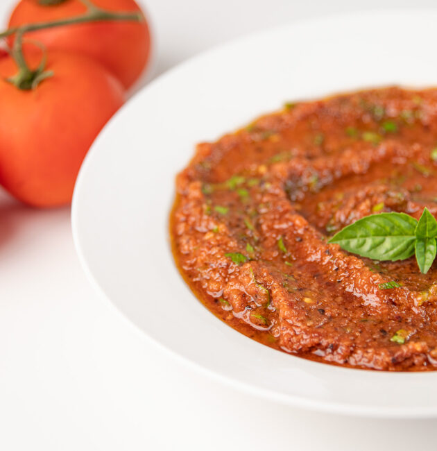 Pikantna turska salata - Acılı Ezme