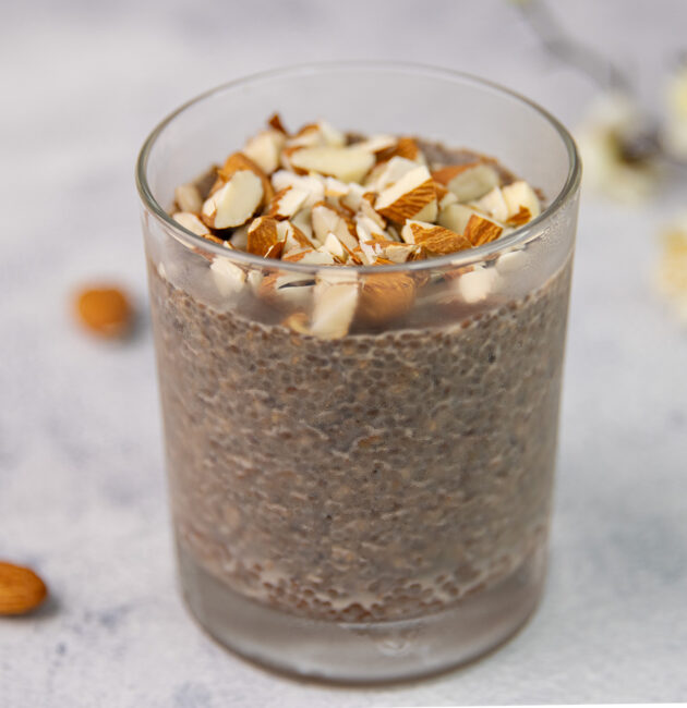 Chia puding sa kafom