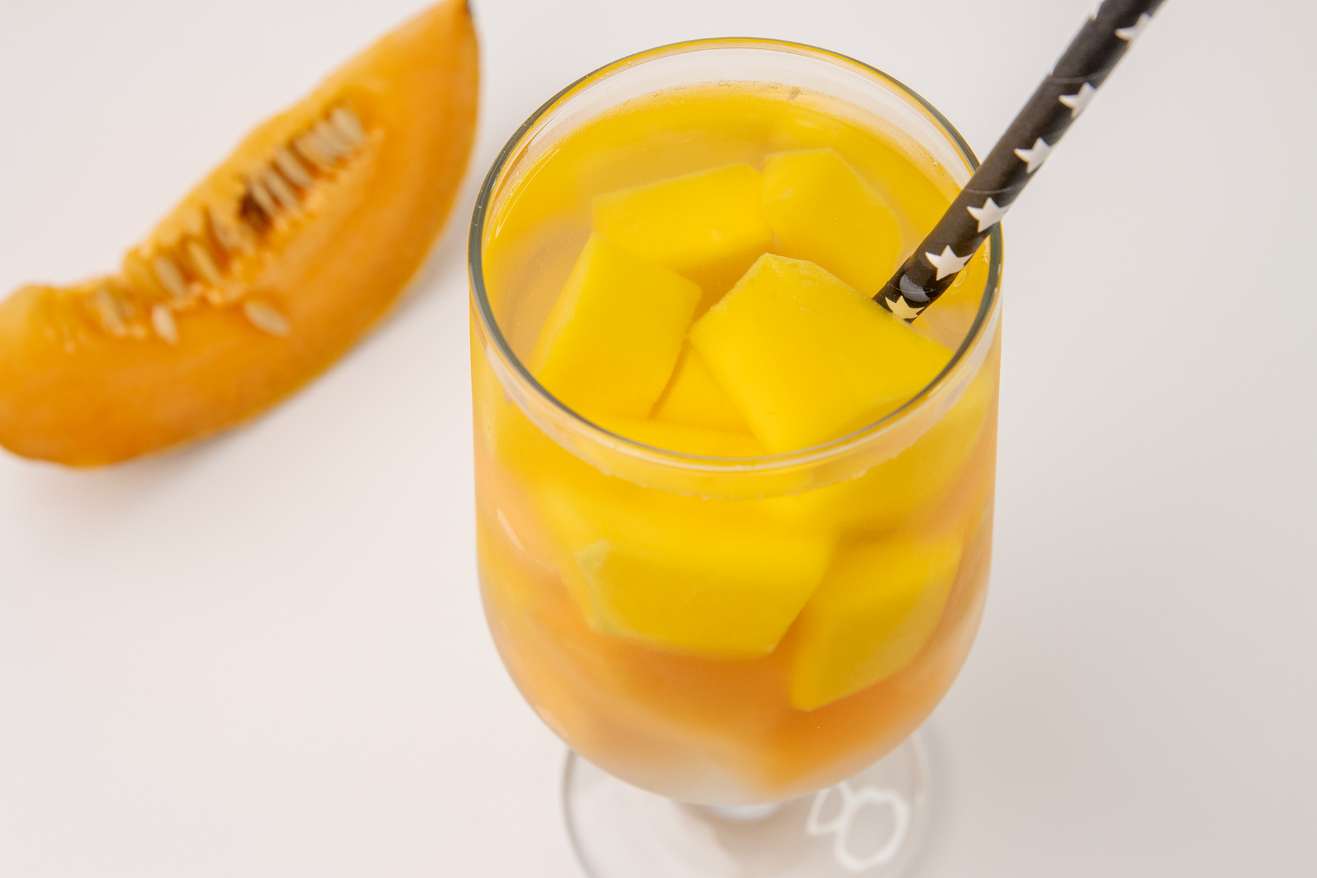 Aromatična voda sa dinjom i mangom