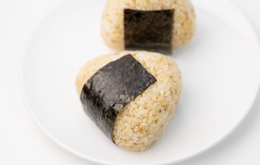 Onigiri sa susamom