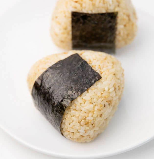 Onigiri sa susamom