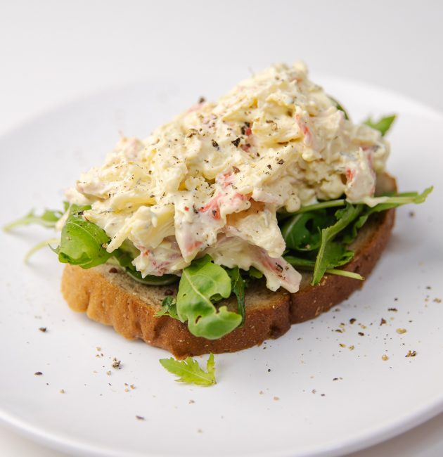 Salata sa surimijem i rukolom