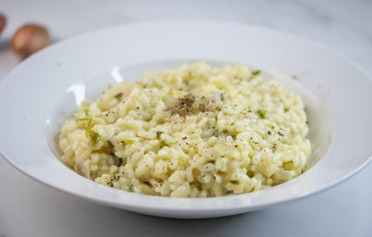 Rižoto s ljutikom i parmezanom