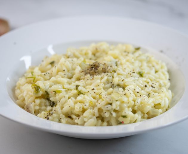 Rižoto s ljutikom i parmezanom