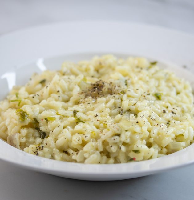 Rižoto s ljutikom i parmezanom