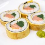 Domaći sushi sa lososom i krastavcem
