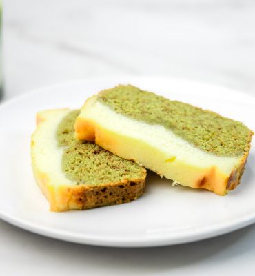 Cheesecake s matcha podlogom