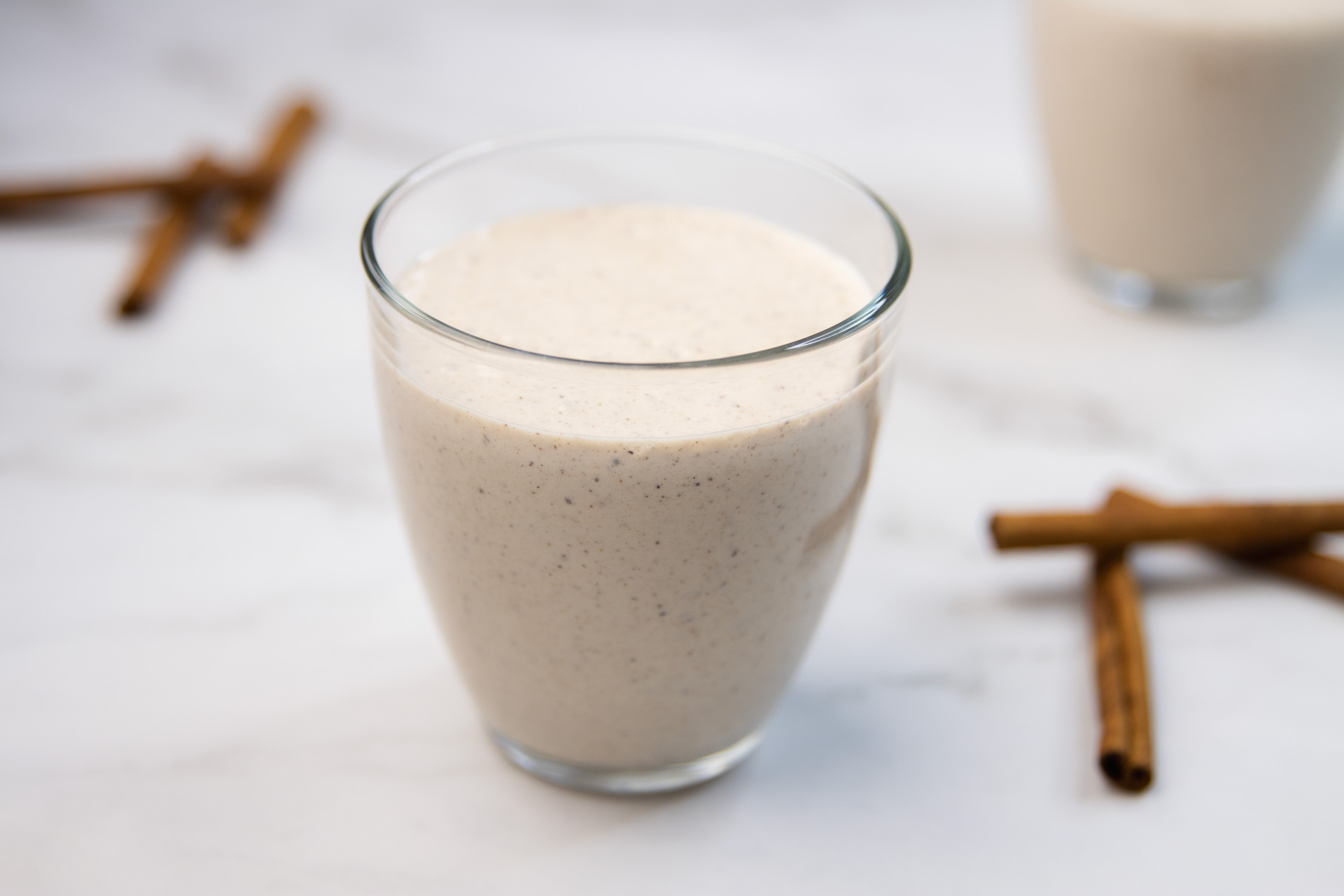 Kremasti smoothie sa kokosovim mlijekom i cimetom
