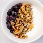 Domaća granola sa indijskim orahom i bademima