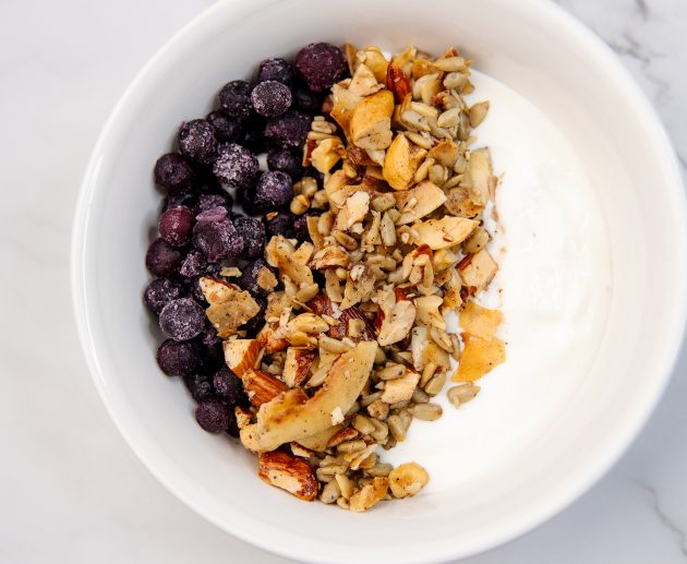 Domaća granola sa indijskim orahom i bademima