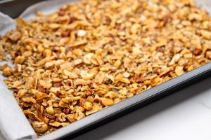 Domaća granola sa indijskim orahom i bademima