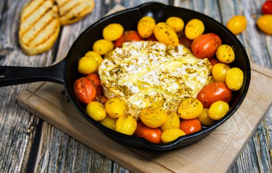 Camembert sa cherry paradajzom