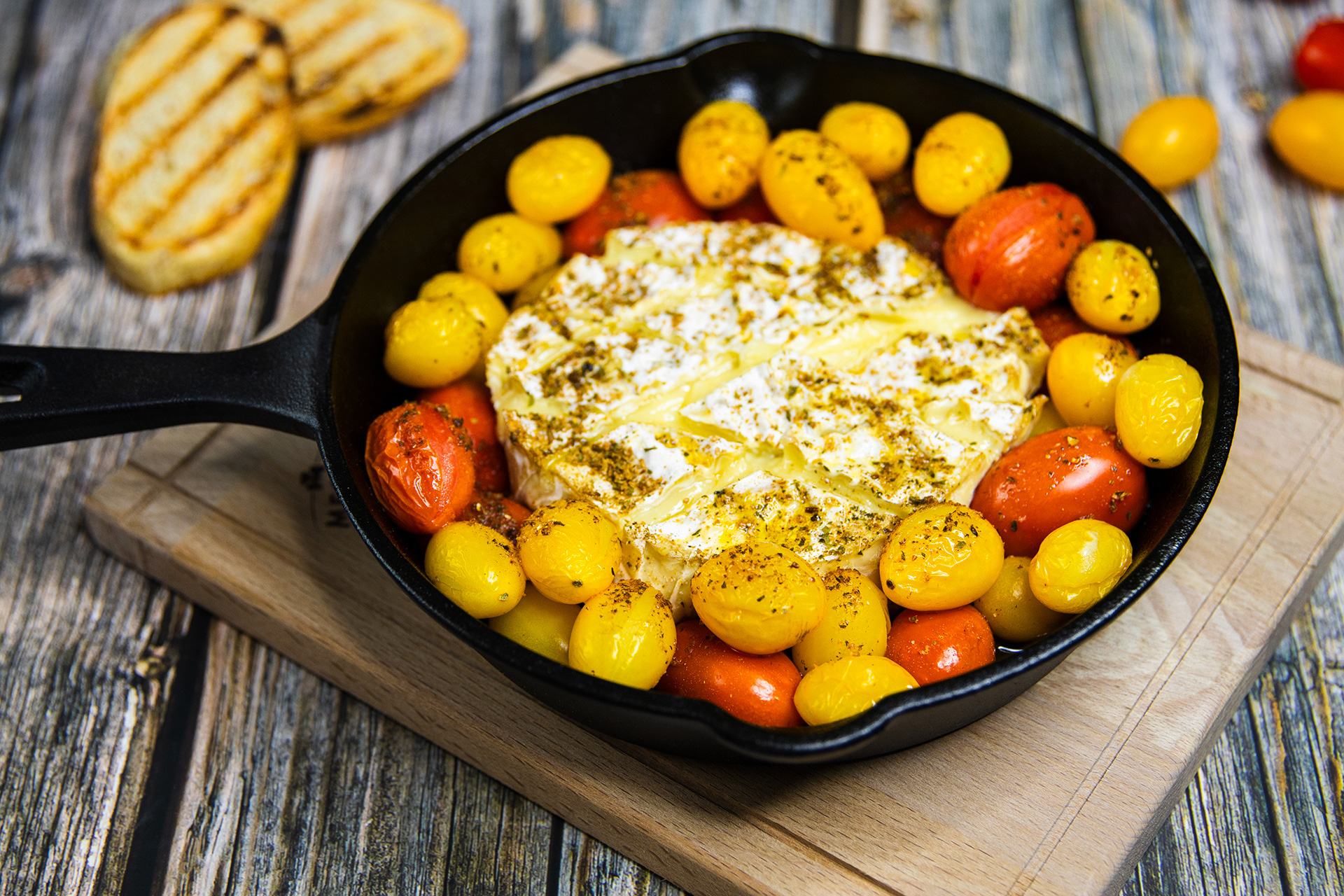 Camembert sa cherry paradajzom