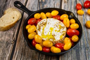 Camembert sa cherry paradajzom