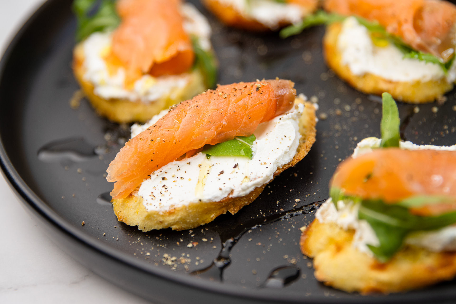 Bruschette s lososom