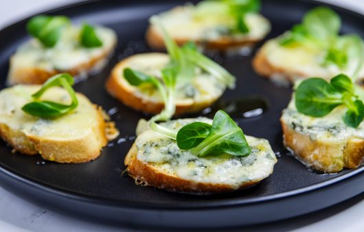 Bruschette sa gorgonzolom