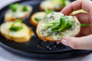 Bruschette sa gorgonzolom