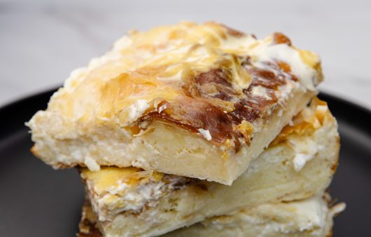 Brza pita sa sirom i grizom