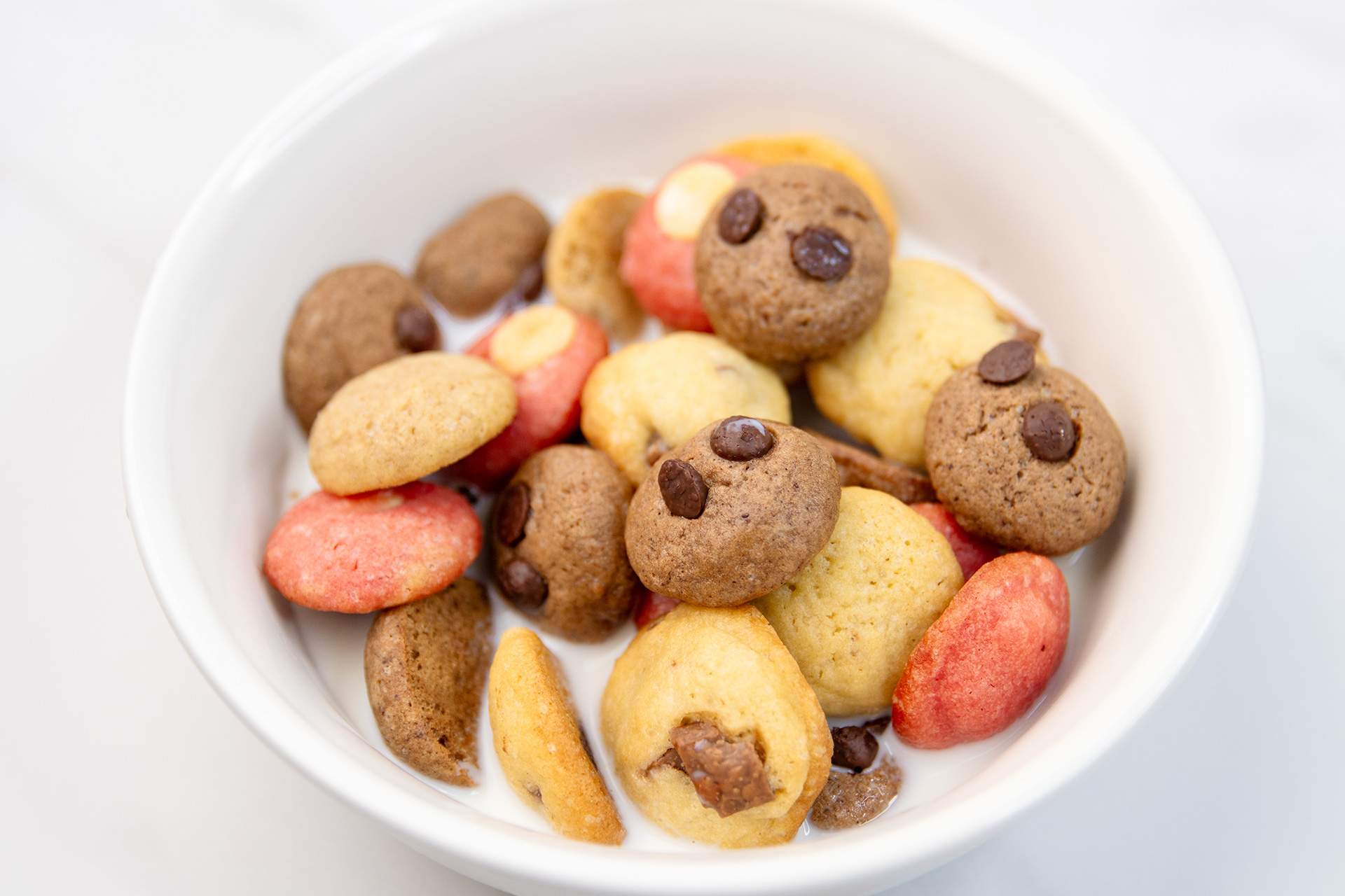 Cookie cereal – viralni mini kolačići za doručak sa mlijekom