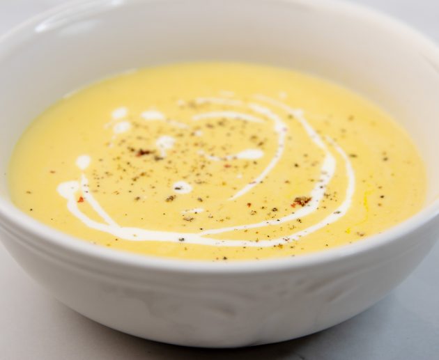 Krem supa od karfiola i cheddar sira