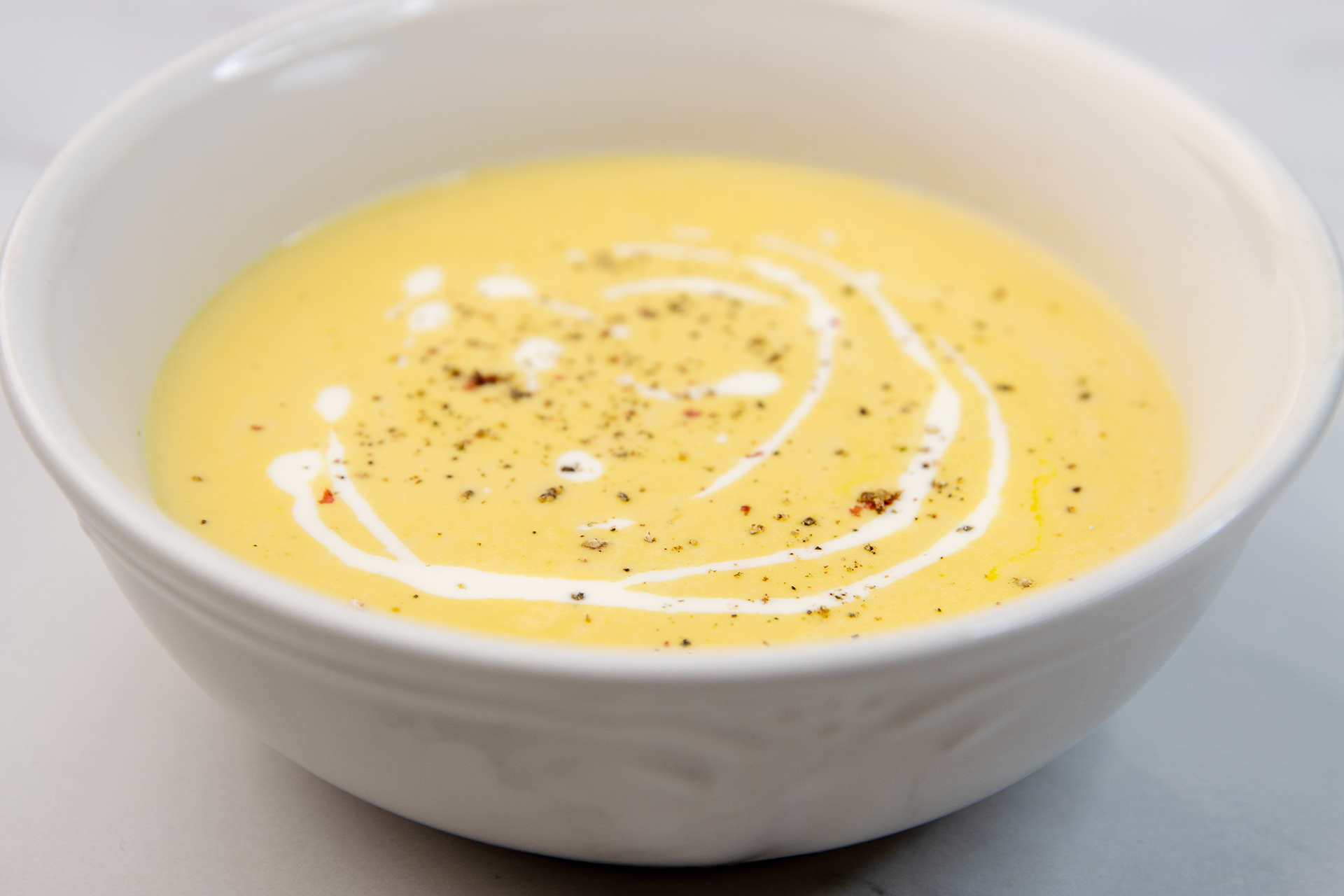 Krem supa od karfiola i cheddar sira